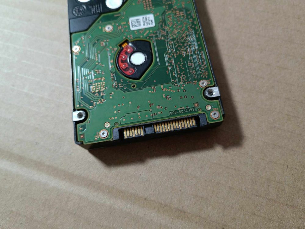 o-cung-hdd-dell-fh3h2-900gb-sas-10k-12gbps-2-5-inch-03.jpg