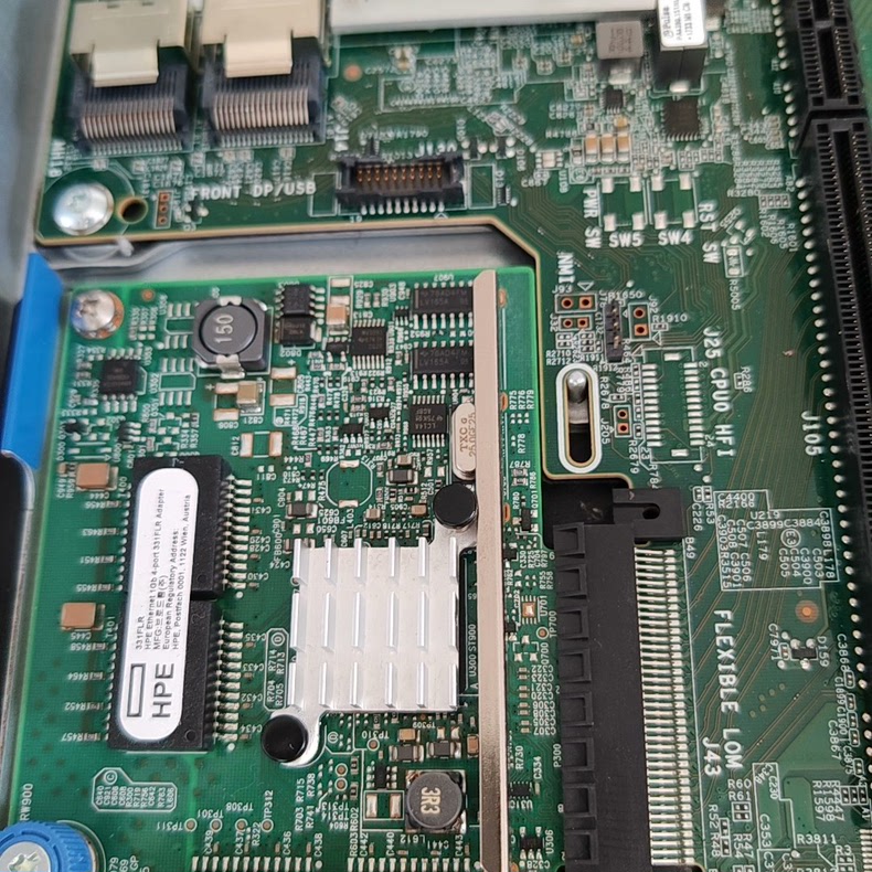 May chu server HPE ProLiant DL360 Gen10 11
