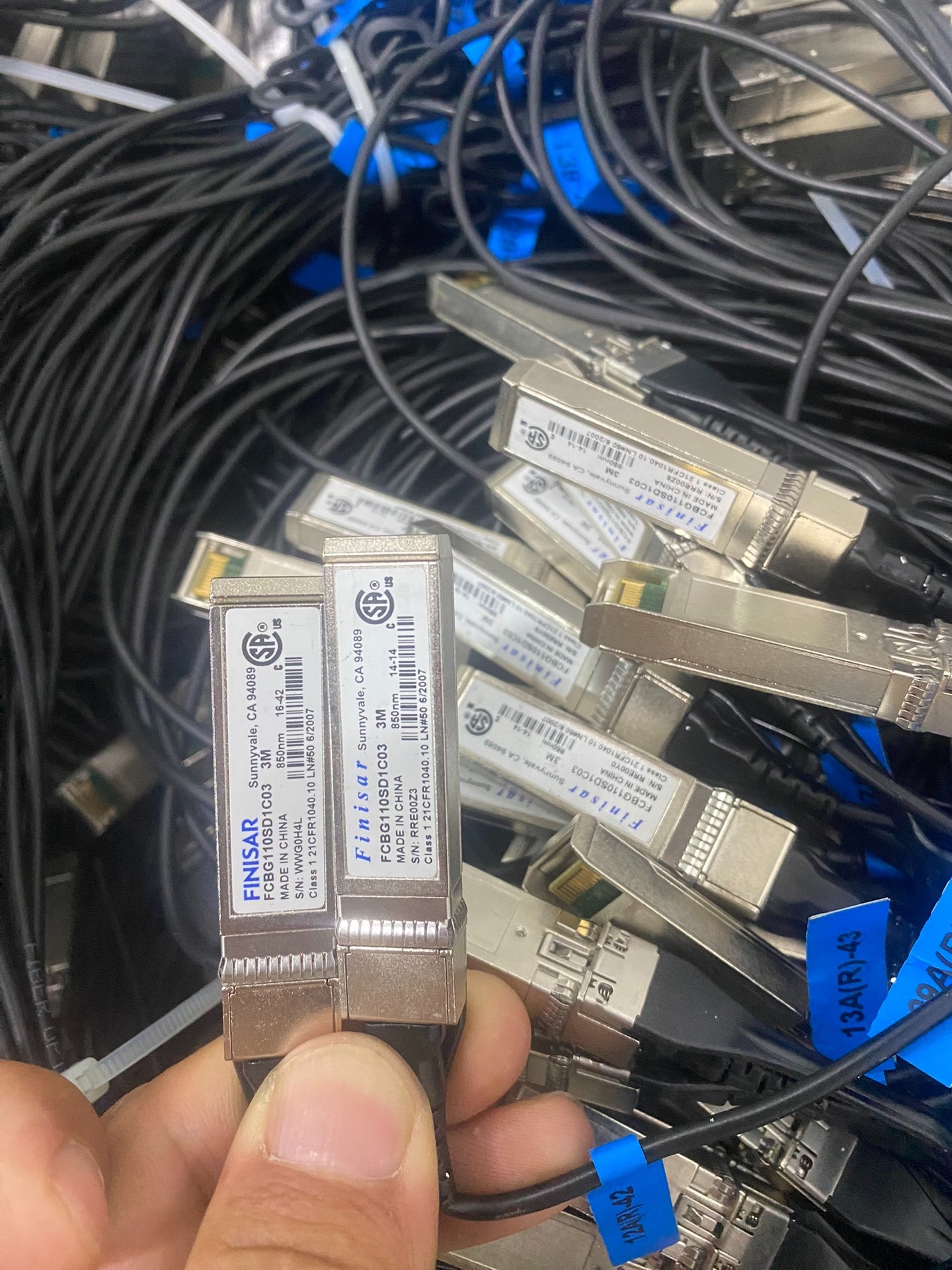 cap quang aoc finisar fcbg110sd1c03 1r 3m sfp 10gb s 03
