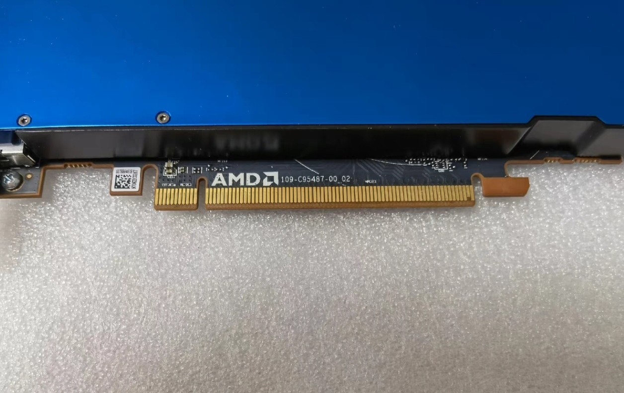 vga amd radeon pro wx 7100 8gb gddr5 05 vga amd radeon pro wx 7100 8gb gddr5 05